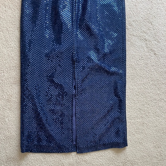 💜 HOST PICK 💜 Lori Ann Petite Blue Sequin Gown - Picture 9 of 10